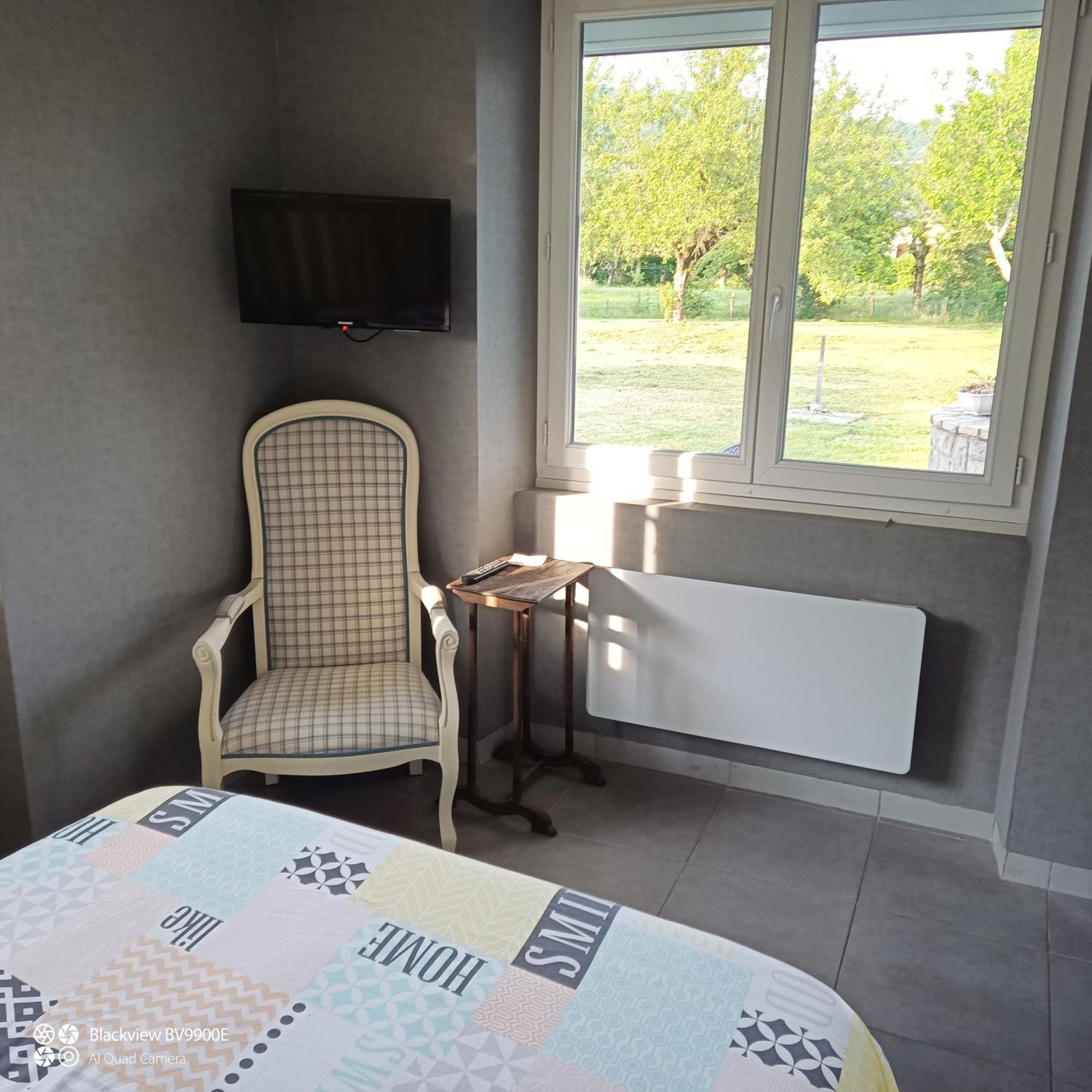 La Clematite D'Olt Apartment Saint-Come-d'Olt Luaran gambar